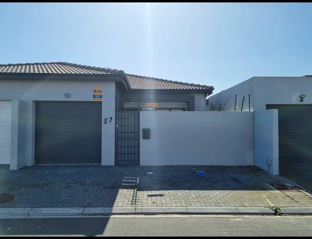 2 BEDROOM HOUSE FOR SALE IN PARKLANDS NORTH